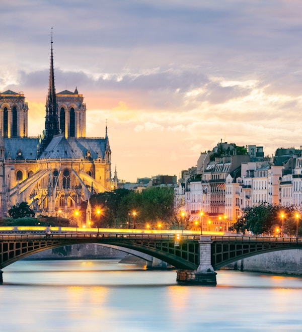 Kveldstemning med Notre Dame og Seinen