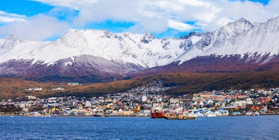 Ushuaia luftfoto. Ushuaia er hovedstaden i Tierra del Fuego-provinsen i Argentina.