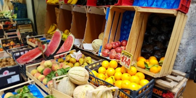 Frukt og grønt til salgs