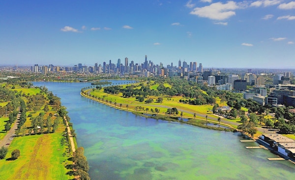 Melbourne by og Albert Park Lake
