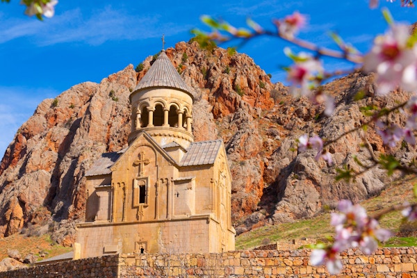 gamle vakre kloster i fjellene i Armenia