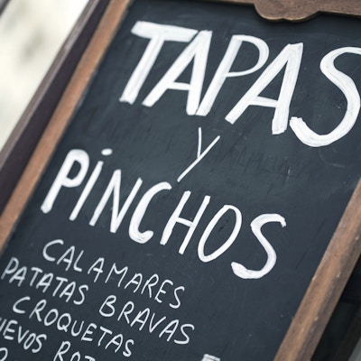 "Tapas y Pinchos"skilt