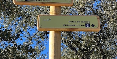 Skilt som viser til Rutas de Jabugo