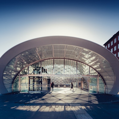 Fin arkitektur togstasjonen i Malmø