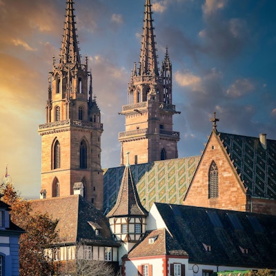 To kirketårn i Basel.