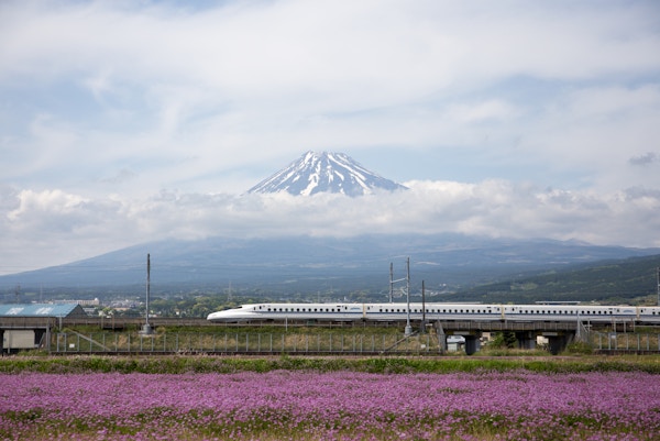 Mt.Fuji og The Shinkansen.