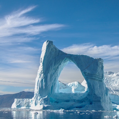Et vakkert erkeisfjell på Grønland.