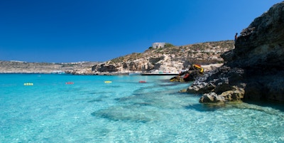 Asurblått hav og solskinn på Malta