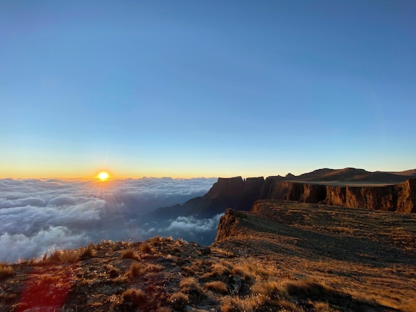 Fjellene i Drakensbergmassivet, her ved Sentinel Peak som er populær å bestige