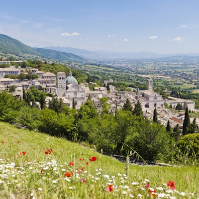 Vakker panoramautsikt over Assisi
