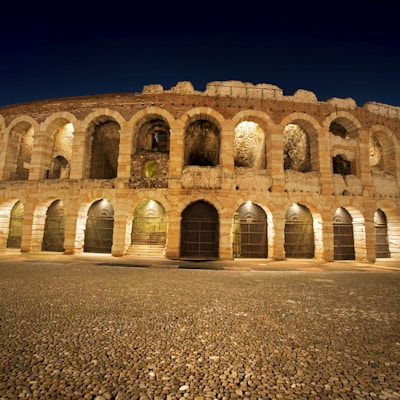 Arena of Verona om natten, verdensarv, I-III århundre - Romersk amfiteater