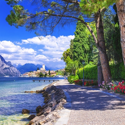 Scene fra Nord-Italia. Malcesine på Lago di Garda