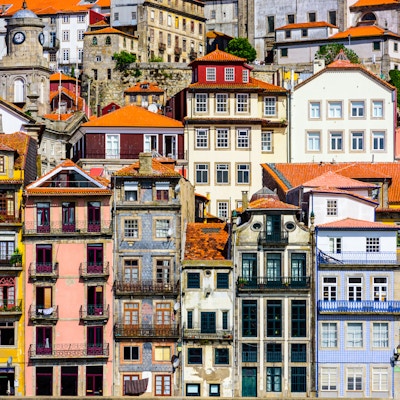 Gamle bygninger i Porto, Portugal.