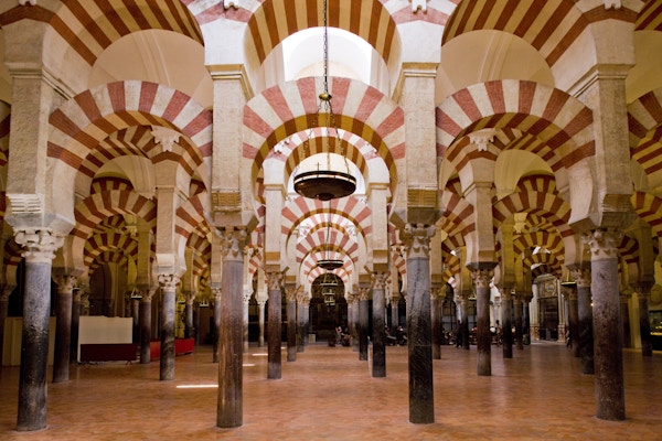 Unike La Mezquita-katedralen i Cordoba.