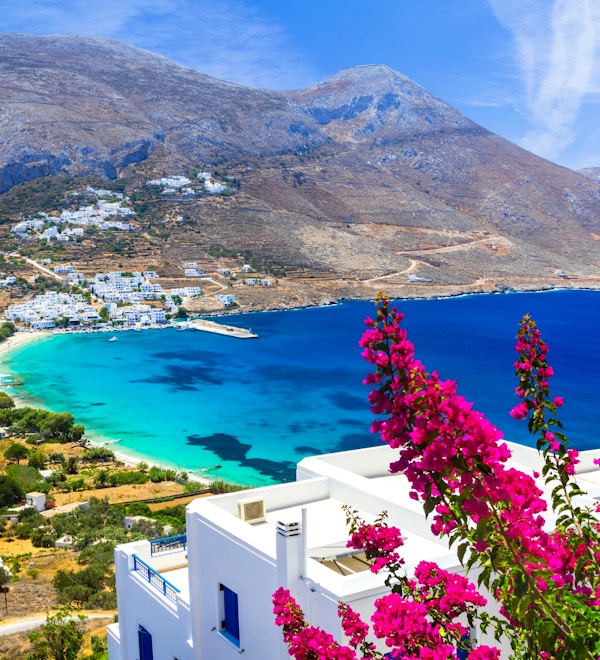 Vakre Aegialis-bukten, Amorgos, Hellas.