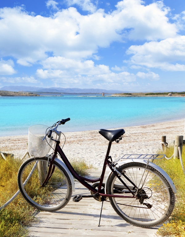 Sykkel i formentera-stranden på Balearene ved Illetes Illetas