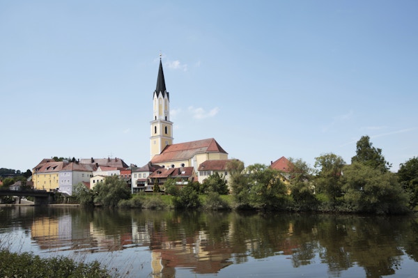 Vilshofen ligger ved Donau og ved den lille elven Vils.